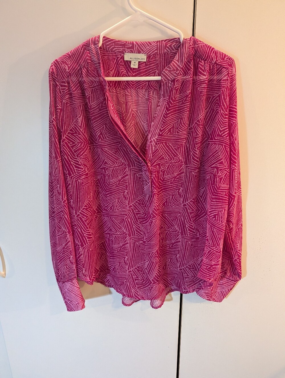 Allison Joy Woman's Medium Fuchsia Geometric Split-Neck Blouse